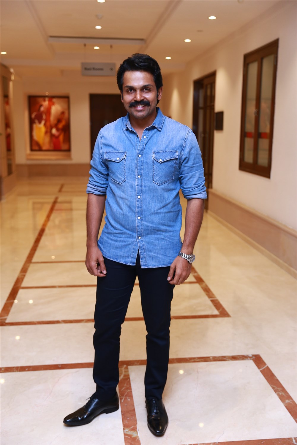 Actor Karthi Dheeran Adhigaram Ondru success meet. Karthi,Ghibran,Dheeran Adhigaram Ondru,Dheeran Adhigaram Ondru success meet,Dheeran Adhigaram Ondru success meet pics,Dheeran Adhigaram Ondru success meet images,Dheeran Adhigaram Ondru success meet stills,Dheeran Adhigaram Ondru success meet pictures,Dhe
