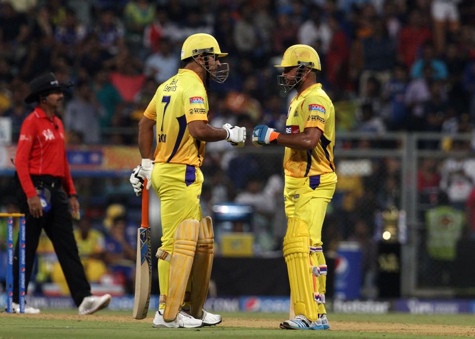 MS Dhoni and Suresh Raina Chennai Super Kings vs Mumbai Indian 2015,IPL 2015,Chennai Super Kings,Mumbai Indians,Indian Premier League,Indian Premier League 2015,ipl photos,ipl pics,MI vs CSK,IPL 2015 - Match 12,ms dhoni,suresh raina,rohith sharma,IPL8