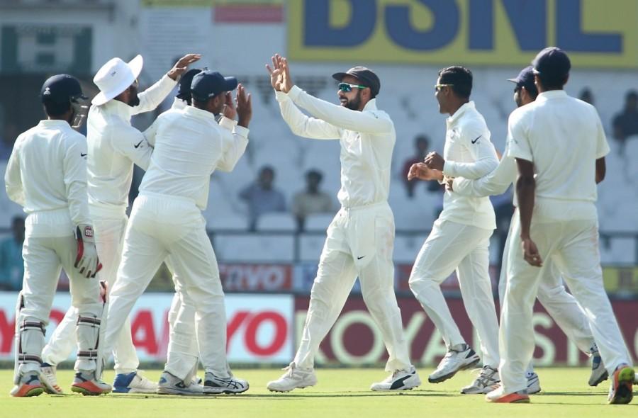 Captain Dinesh Chandimal (53 not out) was waging a lone battle as he was unbeaten alongwith Suranga Lakmal (19 not out), with Sri Lanka trailing by 260 runs after conceding a first-innings lead of 405 runs to the hosts. India vs Sri Lanka,India vs Sri Lanka 2017,India vs Sri Lanka 2nd Test,Sri Lanka to 145/8