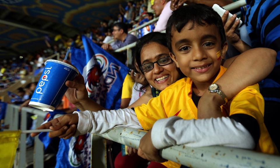 Fans Cheers for Chennai Super Kings vs Mumbai Indians Match Chennai Super Kings vs Mumbai Indian 2015,IPL 2015,Chennai Super Kings,Mumbai Indians,Indian Premier League,Indian Premier League 2015,ipl photos,ipl pics,MI vs CSK,IPL 2015 - Match 12,ms dhoni,suresh raina,rohith sharma,IPL8