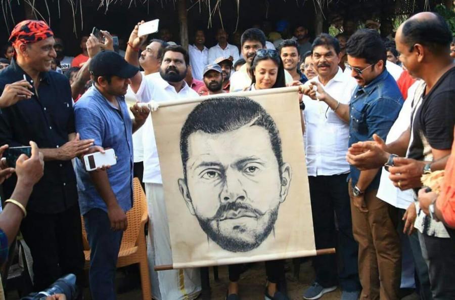 Kollywood's power couple Suriya and Jyothika launch first look of Nivin Pauly's Kayamkulam Kochunni. Suriya and Jyothika,Suriya,Jyothika,Nivin Pauly,Kayamkulam Kochunni,Kayamkulam Kochunni first look,Kayamkulam Kochunni poster,amala paul kayamkulam kochunni',nivin pauly kayamkulam kochunni,Rosshan Andrrews