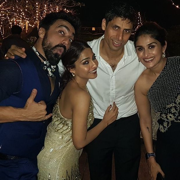 Ashish Nehra at Zaheer Khan and Sagarika Ghatge wedding reception. Yuvraj Singh,Ashish Nehra,Aashish Chaudhary,Zaheer Khan and Sagarika Ghatge wedding reception,Zaheer Khan wedding reception,Sagarika Ghatge wedding reception,Zaheer Khan and Sagarika Ghatge wedding reception pics,Zaheer Khan and Sagarika Ghatge wedding re