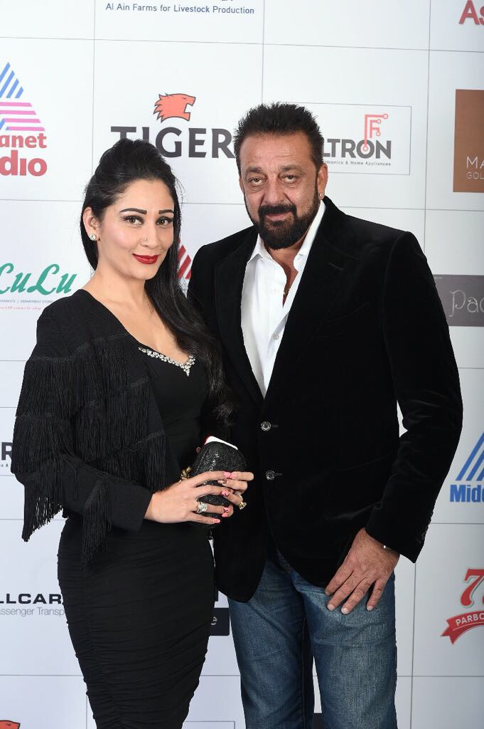 Sanjay Dutt after wrapping up his schedule for his forthcoming film 'Saheb, Biwi Aur Gangster 3' also had some time in hand and made a visit to UAE to attend the awards show. Sanjay Dutt,Maanayata,maanayata dutt,Sanjay Dutt & Maanayat,Asian Vision Awards,most popular Indian star