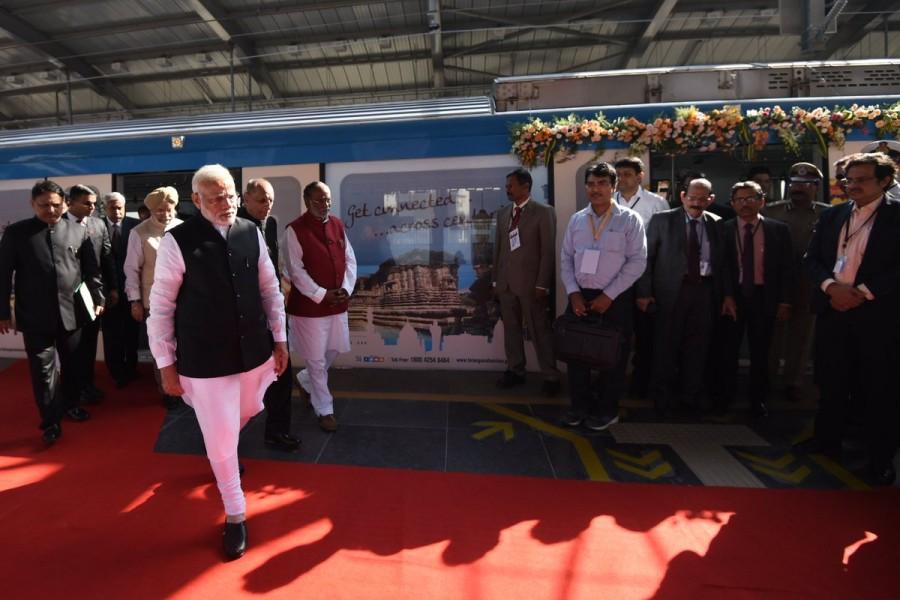 This stretch of the largest metro project in the world in Public Private Partnership (PPP) mode will be thrown open for commercial operations from Wednesday. Narendra Modi inaugurates Hyderabad Metro,Modi inaugurates Hyderabad Metro,Hyderabad Metro,PM inaugurates Hyderabad Metro,Hyderabad Metro launch,Modi Hyderabad metro