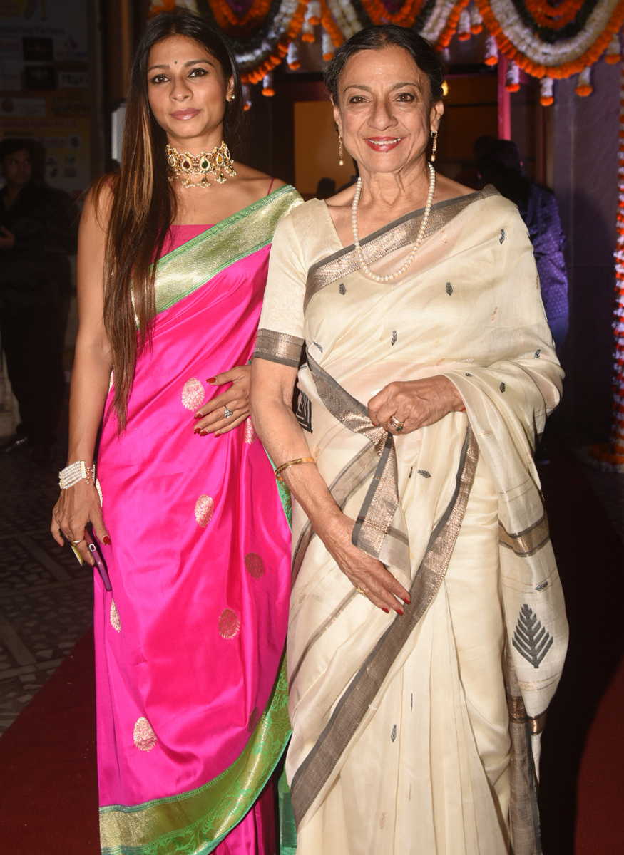 Tanishaa Mukerji and Tanuja at Ishita Dutta and Vatsal Sheth wedding. Ajay Devgn,Kajol,Ishita Dutta and Vatsal Sheth wedding,Ishita Dutta and Vatsal Sheth,Ishita Dutta and Vatsal Sheth wedding marriage,Ishita Dutta and Vatsal Sheth wedding pics,Ishita Dutta and Vatsal Sheth wedding images,Ishita Dutta and Vatsal Sheth weddi