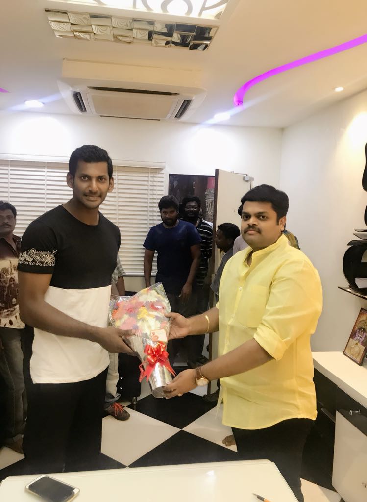 Actor Vishal watches Karthi's Theeran Adhigaaram Ondru movie at Ram Muthuram Cinemas. Vishal,actor Vishal,Karthi,Actor Karthi Sivakumar,Theeran Adhigaaram Ondru,Theeran Adhigaaram Ondru special screening,Vishal watches Theeran Adhigaaram Ondru movie