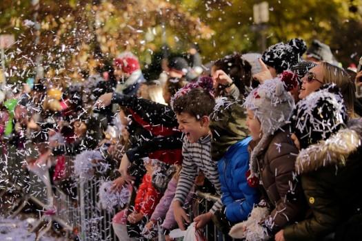 People watch the 91st Macy's Thanksgiving Day Parade in the Manhattan borough of New York City, New York, U.S., November 23, 2017.