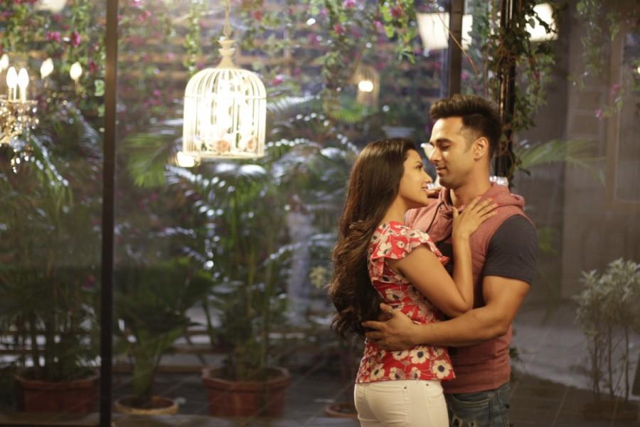 Produced by Farhan Akhtar and Ritesh Sidhwani under Excel Entertainment banner. Pulkit Samrat,Varun Sharma,Ali Fazal,Richa Chadda,Fukrey Returns movie stills,Fukrey Returns movie pics,Fukrey Returns movie images,Fukrey Returns movie pictures,Fukrey Returns movie photos,Fukrey Returns stills,Fukrey Returns pics,Fukrey Returns images,F