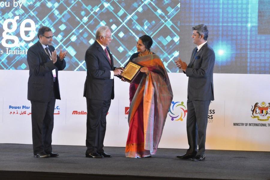 Shabana and her writer husband Javed Akhtar were to fly to Kuala Lumpur on Wednesday to be felicitated as Asia's power couple for exemplary contribution to the field of art and entertainment. However, Shabana landed in Kuala Lumpur solo. "Javed is down with a viral fever. So I had to make it here on my own," Shabana explained after receiving the award on behalf of the couple. No stranger to global honour and recognition, Shabana describes the Malaysian experience as unforgettable. "The ceremony where the Malaysian PM gave me the award on behalf of Javed and I was memorable. But even better was the closed-door dinner with the Malaysian PM. It was attended by only eight people." Shabana Azmi,actress Shabana Azmi,Veteran actress Shabana Azmi,Shabana Azmi felicitated by Malaysian PM,Najib Razak,Shabana exchanged notes on Bollywood with Malaysian PM