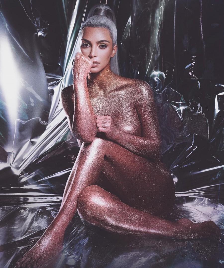 Kim Kardashian breaks the internet by posing nude in glitter body paint for  KKW beauty line - Photos,Images,Gallery - 78446