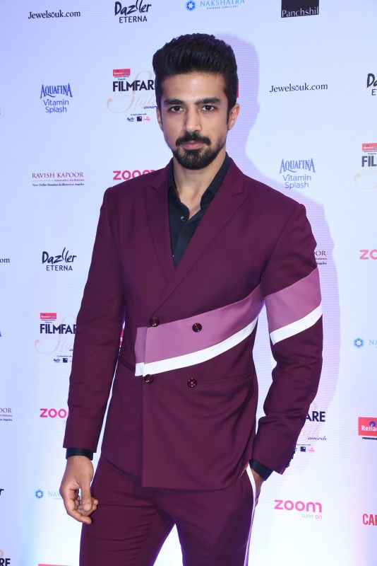 Saqib Saleem poses for the cameras at the Red carpet at the Reliance Digital and Filmfare Glamour and Style Awards 2017 held in Mumbai on December 01, 2017. Hrithik Roshan,Shahid Kapoor,Varun Dhawan,Jackie Shroff,Filmfare Glamour & Style Awards 2017,Filmfare Glamour & Style Awards