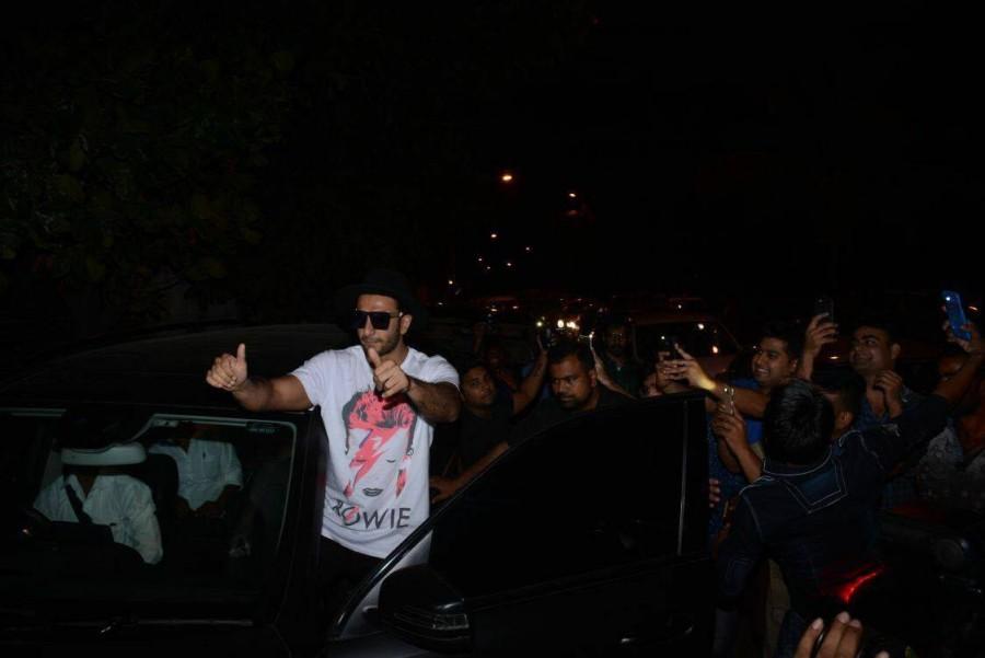 Bollywood actor Ranveer Singh spotted outside Zoya Akhtar's house. Ranveer Singh and Deepika Padukone,Ranveer Singh,Deepika Padukone,Ranveer Singh with Deepika Padukone,Zoya Akhtar