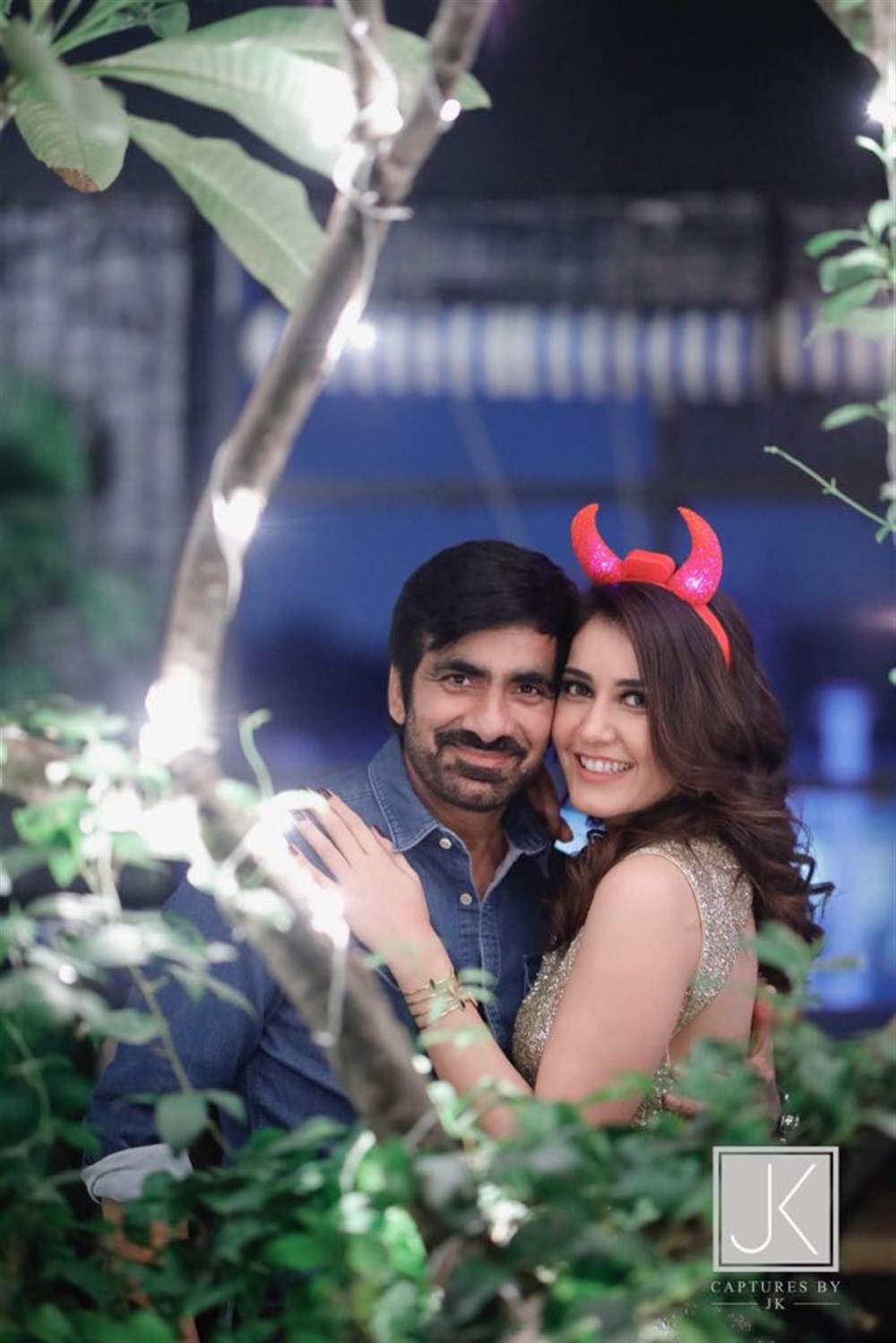 Ravi Teja spotted at Rashi Khanna Birthday Party. Ravi Teja,Naga Chaitanya,Rana,Varun Tej,Sai Dharam Tej,Rakul Preet,Rashi Khanna Birthday Party,Rashi Khanna Birthday Party pics,Rashi Khanna Birthday Party images,Rashi Khanna Birthday Party stils,Rashi Khanna Birthday Party pictures,Rashi Khanna Birthday