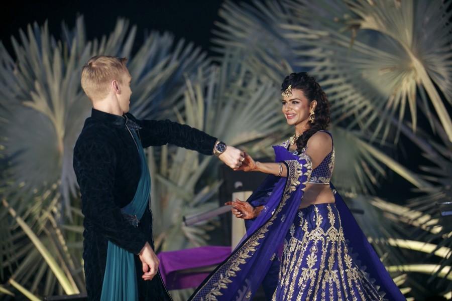 A surprise was planned by friends for Aashka and Brent with a few special performances. Abigail Pandey, Sana Khan and Juhi Parmar along with family members performed to Kala Chasma followed by a wonderful act on Kajra Re by Mouni Roy, Abigail Pandey and Sanam Johar. Aashka Goradia and Brent Goble,Aashka Goradia,Brent Goble,Aashka Goradia and Brent Goble sangeet ceremony,Aashka Goradia and Brent Goble sangeet ceremony pics,Aashka Goradia and Brent Goble sangeet ceremony images,Aashka Goradia and Brent Goble sangeet ce