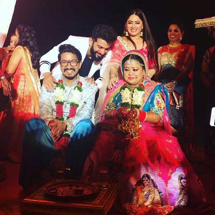 Bharti Singh and Haarsh Limbachiyaa are wife and husband now. Bharti singh,Bharti Singh wedding,Bharti Singh wedding inside photos,Bharti Singh wedding inside videos,Bharti Singh marriage photos videos,Bharti Singh husband,Bharti Singh harsh limbachiyaa,bharti singh harsh limbachiyaa wedding photos