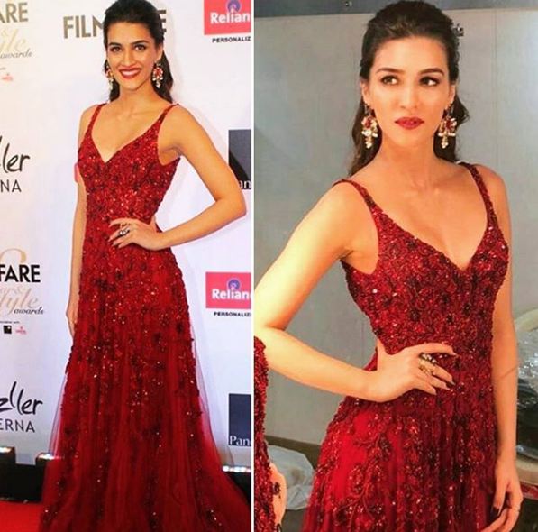 Kriti Sanon Looks Gorgeous In Red Gown At Filmfare Glamour And Style Awards 2017 Photos Images