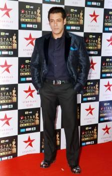 Salman Khan poses for the photographers during the Star Screen Awards at Bandra Kurla Complex in Mumbai.
