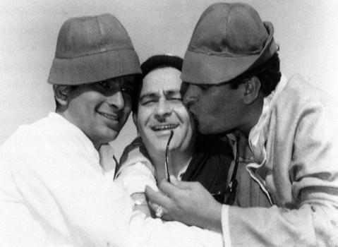 Check out Rare and Unseen images of actor Shashi Kapoor.