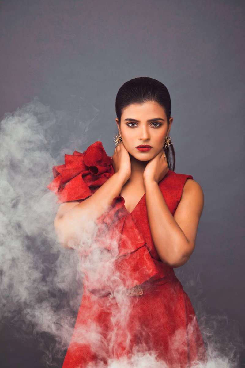 Tantalizing Aishwarya Rajesh poses for Provoke Magazine. Aishwarya Rajesh,actress Aishwarya Rajesh,Provoke Magazine,Aishwarya Rajesh hot pics,Aishwarya Rajesh hot images,Aishwarya Rajesh hot stills,Aishwarya Rajesh hot pictures,Aishwarya Rajesh hot photos