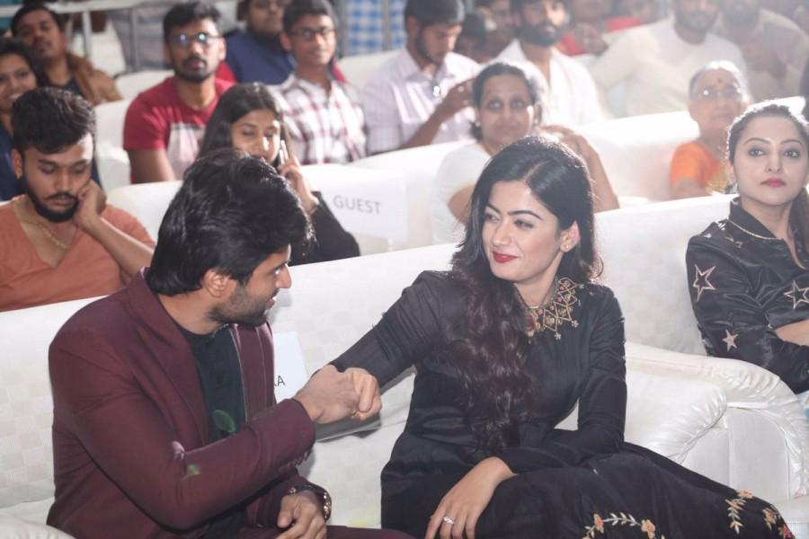 Vijay Deverakonda and Rashmika Mandanna at Chamak audio launch. Ganesh,Simple Suni,Rashmika Mandanna,Vijay Deverakonda,Chamak audio launch,Chamak music launch,Chamak audio launch pics,Chamak audio launch images,Chamak audio launch stills,Chamak audio launch pictures,Chamak audio launch photos