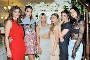 Kim Kardashian,Kim Kardashian hourglass figure,Kim Kardashian figure,Kim Kardashian hot pics,Kim Kardashian hot images,Kim Kardashian hot stills,Kim Kardashian hot pictures,Kim Kardashian hot photos