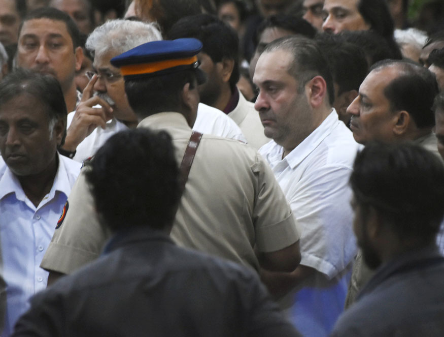 Rajiv Kapoor attends the funeral of Shashi Kapoor at Santacruz Cemetery in Mumbai. Shashi Kapoor's funeral,Shashi Kapoor funeral,Jackie Shroff,Lara Dutta,Rishi Kapoor,Randhir Kapoor,Shashi Kapoor funeral pics,Shashi Kapoor funeral images,Shashi Kapoor funeral stills,Shashi Kapoor funeral pictures,Shashi Kapoor funeral photos