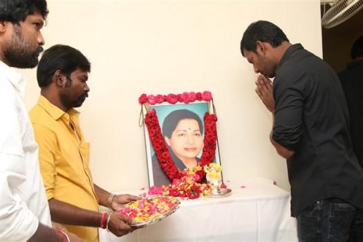 South Indian Actor Vishal pays respect to Jayalalithaa on her Death Anniversary.
