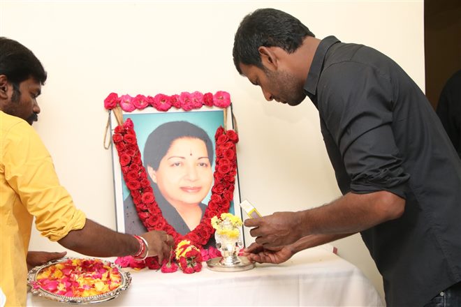 South Indian film Actor Vishal pays respect to Jayalalithaa on her Death Anniversary. Vishal,Jayalalithaa,Jayalalithaa death Anniversary,Jayalalithaa first death Anniversary