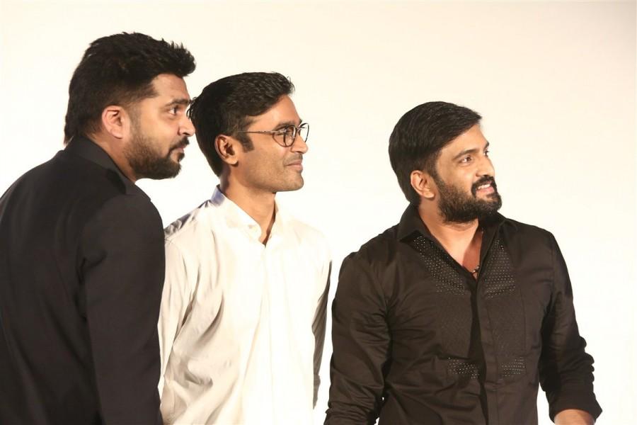 Simbu, Dhanush, Santhanam at Sakka Podu Podu Raja audio launch. Sakka Podu Podu Raja audio launch,Sakka Podu Podu Raja music launch,Sakka Podu Podu Raja,Simbu,Dhanush,Santhanam