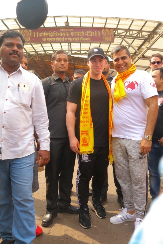 Electronic music pioneer DJ Hardwell visited Mumbai's iconic Siddhivinayak temple. DJ Hardwell,DJ Hardwell at Siddhivinayak temple,Siddhivinayak temple