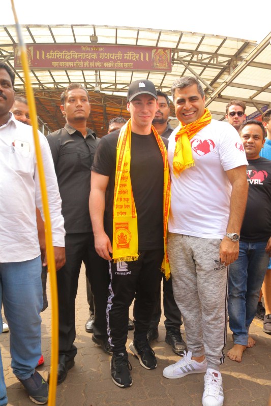 DJ Hardwell to seek Lord Ganesha's blessings at Siddhivinayak temple. DJ Hardwell,DJ Hardwell at Siddhivinayak temple,Siddhivinayak temple