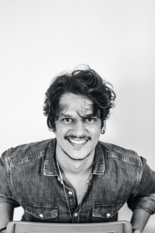 Vijay who was last seen in PINK and Tigmanshu Dhulia’s Raag Desh, who plays the lead in the film, said, "It is the largest independent film festival in the world. And counterfeit kunkoo was made with absolute indie spirit where we hustled our way into making this film in difficult emotional n physical spaces. I’m looking forward to the audience response now. And if time permits, attend the festival." Indian Short Film,Sudance International Film Festival,Priyanka Chopra,Irrfan Khan