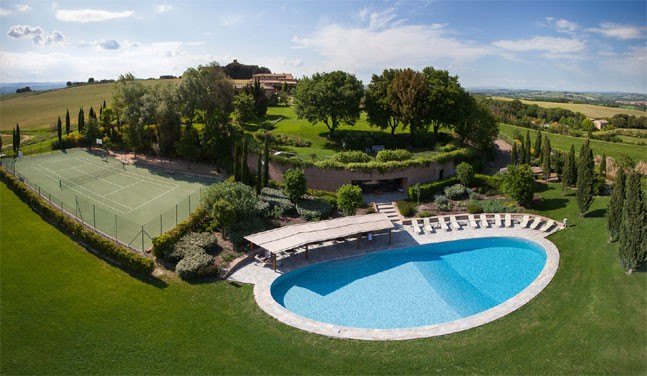 Borgo Finocchieto boasts of five villas that can accommodate 44 people at once. Virushka wedding,Virushka marriage,Virat Kohli-Anushka Sharma,Virat Kohli-Anushka Sharma wedding,Virat Kohli-Anushka Sharma marriage