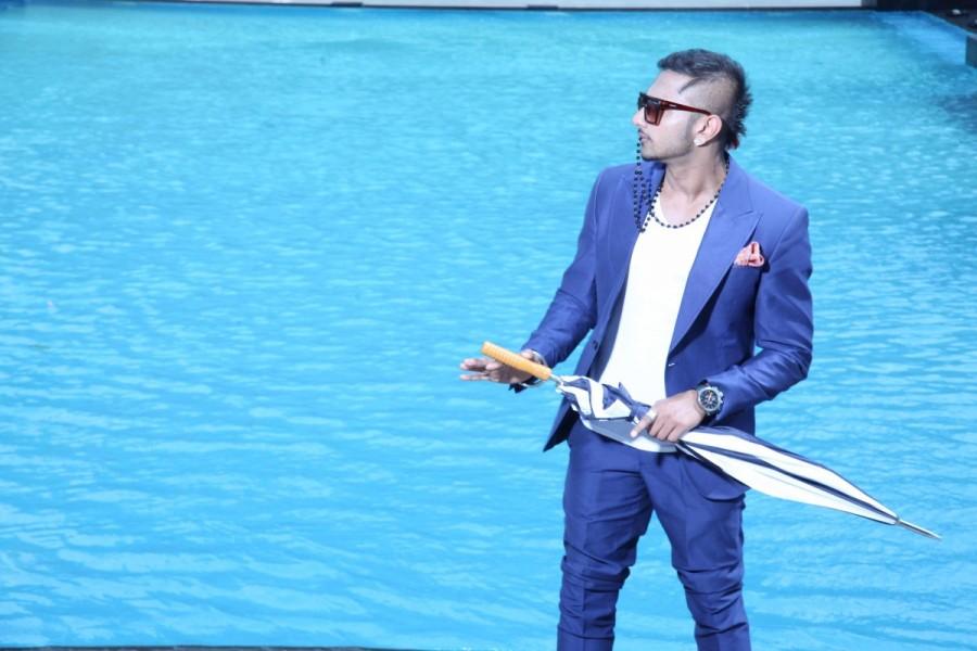 Honey recently shared a music video of his friend Jazzy B on his Facebook and also mentioned that he is soon coming up with his new track. The Superstar wrote, "Listen jazzy phaji s bamb song n wait for my nuke." NUKE,Yo Yo Honey Singh,Yo Yo Honey Singh new song