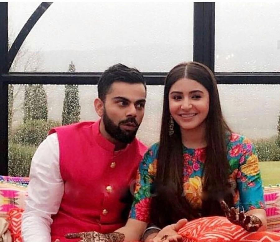 Anushka Sharma glows in Mehendi ceremony with husband Virat Kohli. Anushka Sharma,Virat Kohli,Anushka Sharma Mehendi ceremony,Anushka Sharma Mehendi ceremony pics,Anushka Sharma Mehendi ceremony images,Anushka Sharma Mehendi ceremony stills,Anushka Sharma Mehendi ceremony pictures,Anushka Sharma Mehendi ceremony photos