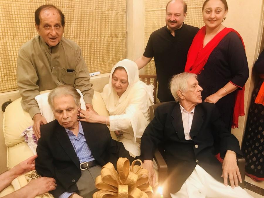 Bollywood legend Dilip Kumar, who turned 95 on Monday, cut the birthday cake in the presence of his family members including wife Saira Banu and close friends. "So it was a small gathering. Saab cut the cake few minutes ago. I guess all the flash irritated him big time. May Allah bless Dilip Saab with a longgggg and healthyyyyy life," family friend Faisal Farooqui wrote on his Twitter handle. Dilip Kumar,actor Dilip Kumar,Dilip Kumar birthday,Dilip Kumar birthday celebration,Dilip Kumar 95th birthday party,Dilip Kumar wife Saira Banu,Saira Banu