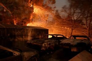 Southern California wildfire,California wildfire,Los Angeles,wildfire,Thousands flee California wildfires