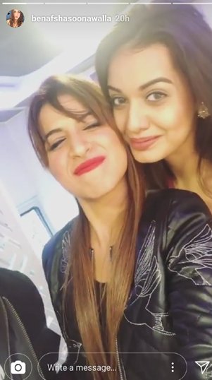 Bigg Boss 11: Priyank Sharma's ex Divya Agarwal and Benafsha Soonawalla strike a pose amidst cold war rumours. Bigg Boss 11,Bigg Boss,salman khan bigg boss 11,Salman Khan,Priyank Sharma,Divya Agarwal,Benafsha Soonawalla,Divya Agarwal and Benafsha Soonawalla