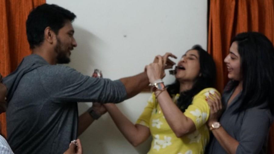 Actress Regina Cassandra birthday celebration at Mr.Chandramouli movie sets. Gautham Karthik,Ramya,VJ Ramya,Regina Cassandra,Regina Cassandra birthday,Regina Cassandra birthday celebration,Mr.Chandramouli sets,Mr.Chandramouli