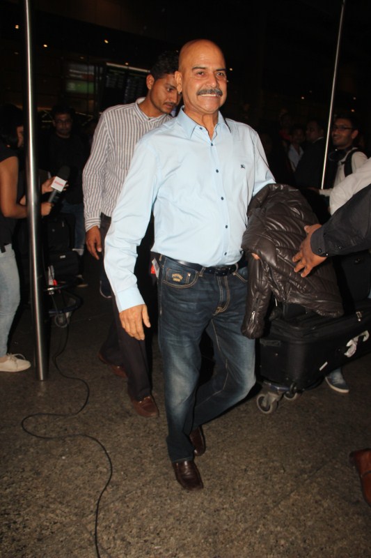 Ajay Kumar Sharma spotted at Mumbai Airport. Anushka Sharma,Anushka Sharma family,Anushka Sharma returns Mumbai,Anushka Sharma and Virat Kohli,Anushka Sharma and Virat Kohli wedding,Anushka Sharma and Virat Kohli marriage