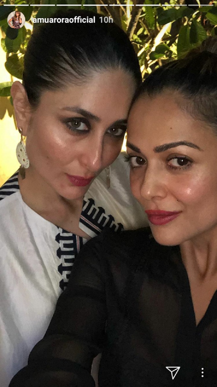 Kareena Kapoor and Amrita Arora at Malaika Arora's Pre-Christmas Bash. Kareena Kapoor,Karisma Kapoor,Karan Johar,Malaika Arora,Amrita Arora,Seema Khan,Bhavna Pandey,Pre-Christmas Bash