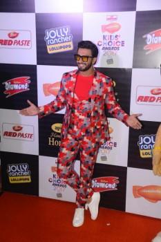 Ranveer Singh and Alia Bhatt have bagged the Best Actor awards at the Nickelodeon Kids Choice Awards 2017.