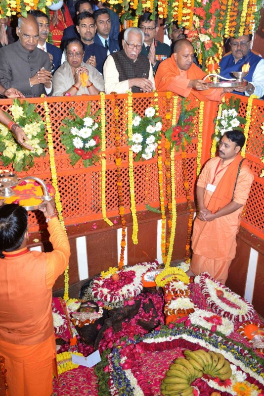 President Ram Nath Kovind Offers Prayers At Sangam In Allahabad ...