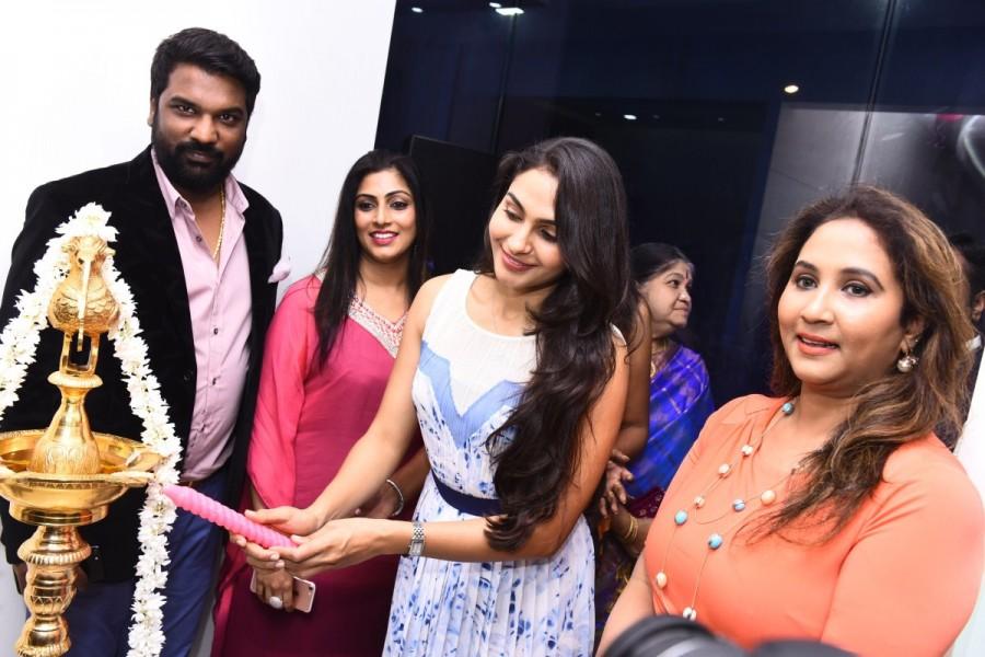 The move is in line with ABC Clinic’s overall target of unveiling 100 clinics in the next 36 months with further expansion plans in India and Middle East.Spread across 2,000 sq.ft the new clinic assures skin, hair, slimming and dental cosmetic treatments using the latest innovations and technologies. Andrea Jeremiah,actress Andrea Jeremiah,15th ABC Clinic,15th ABC Clinic at Pallavaram,Andrea Jeremiah hot pics,Andrea Jeremiah hot images,Andrea Jeremiah hot stills,Andrea Jeremiah hot pictures,Andrea Jeremiah hot photos
