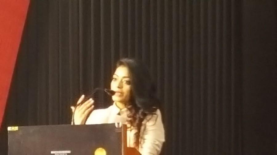 Janani Iyer at Balloon trailer launch. Anjali,Janani Iyer,Stunt choreographer Dhilip Subbarayan,Editor Ruben,Lyricist Arunraja Kamaraj,Balloon,Balloon trailer,Balloon trailer launch pics,Balloon trailer launch images,Balloon trailer launch stills,Balloon trailer launch pictures,Balloon trailer