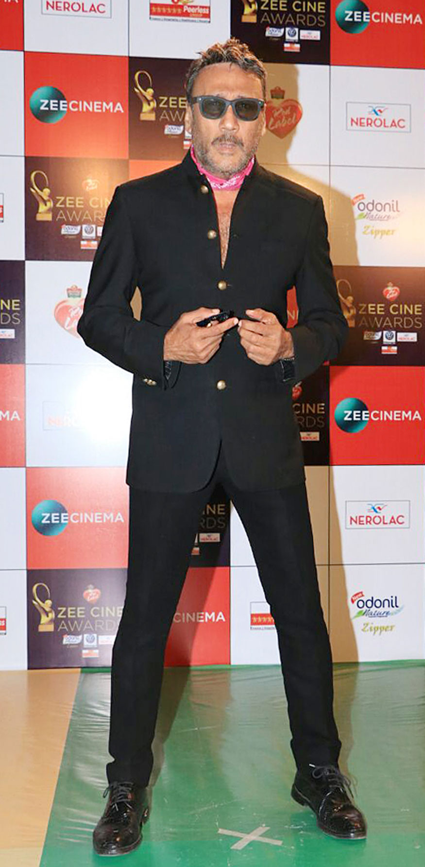 Jackie Shroff attends Zee Cine Awards 2018 held at MMRDA Grounds in Mumbai on December 19, 2017. Karan Johar,Jackie Shroff,Chunky Pandey,Zee Cine Awards 2018,Zee Cine Awards,Zee Cine Awards pics,Zee Cine Awards images,Zee Cine Awards stills,Zee Cine Awards pictures,Zee Cine Awards photos