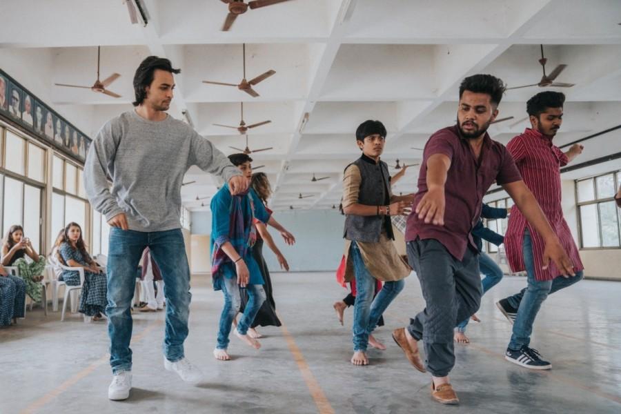 'Loveratri' will mark the debut of Aaysuh Sharma in Bollywood. The female lead for the film is yet to be finalized. Aayush Sharma,aayush sharma bollywood debut,aayush sharma debut,Loveratri,Salman Khan