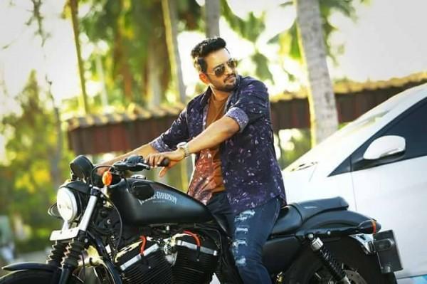 Santhanam, Vaibhavi Shandilya's Sakka Podu Podu Raja movie stills ...