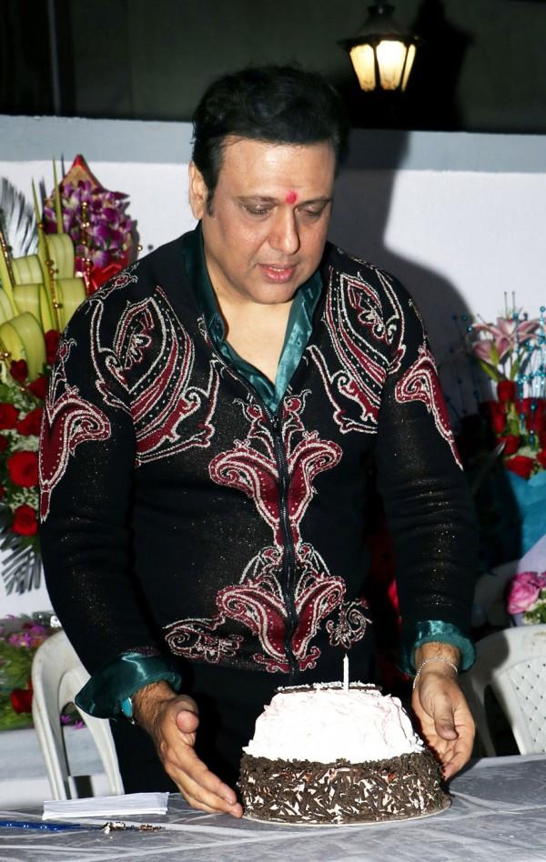 Govinda celebrates his birthday with Media - Photos,Images,Gallery - 79912