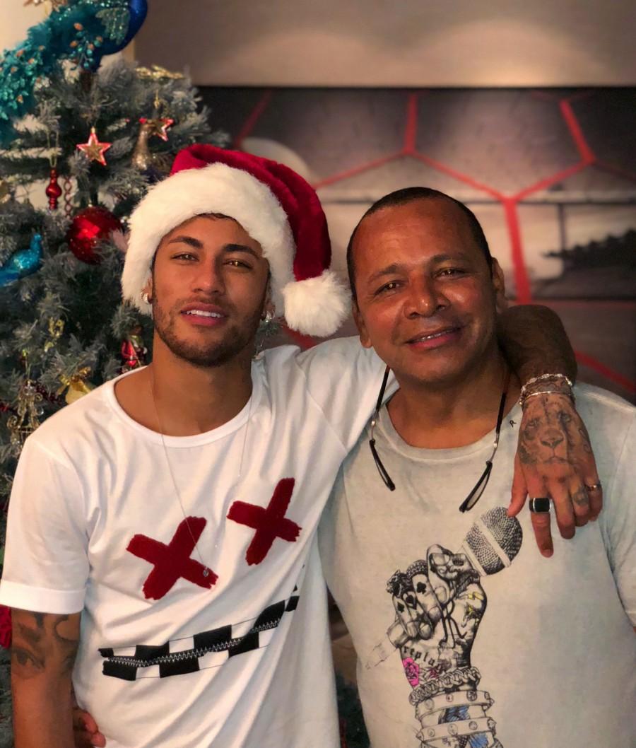 The Brazilian national team star arrived home on Saturday and plans to welcome 2018 in Brazil on New Year's Eve before heading back to Paris and returning to action. After arriving in Brazil, Neymar went straight to a charity function organised by midfielder Nenê and actor Caio Castro in Jundiai, a city in the interior of Sao Paulo state, to fight hunger. Neymar celebrates Christmas,Football star Neymar,Christmas,Christmas 2017,Christmas celebration